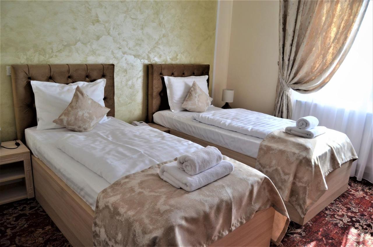 Pensiunea Romeo Resort Focsani Ngoại thất bức ảnh